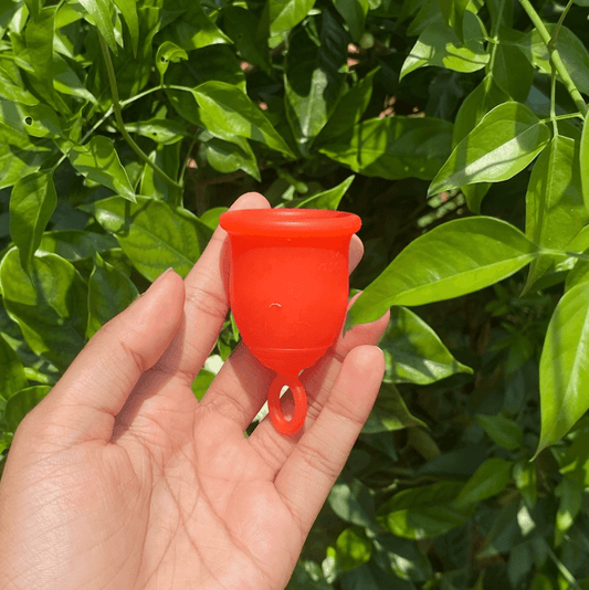 Can you pee with a menstrual cup? - Asan India