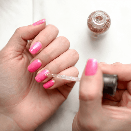 Can you use a menstrual cup with long nails? - Asan India